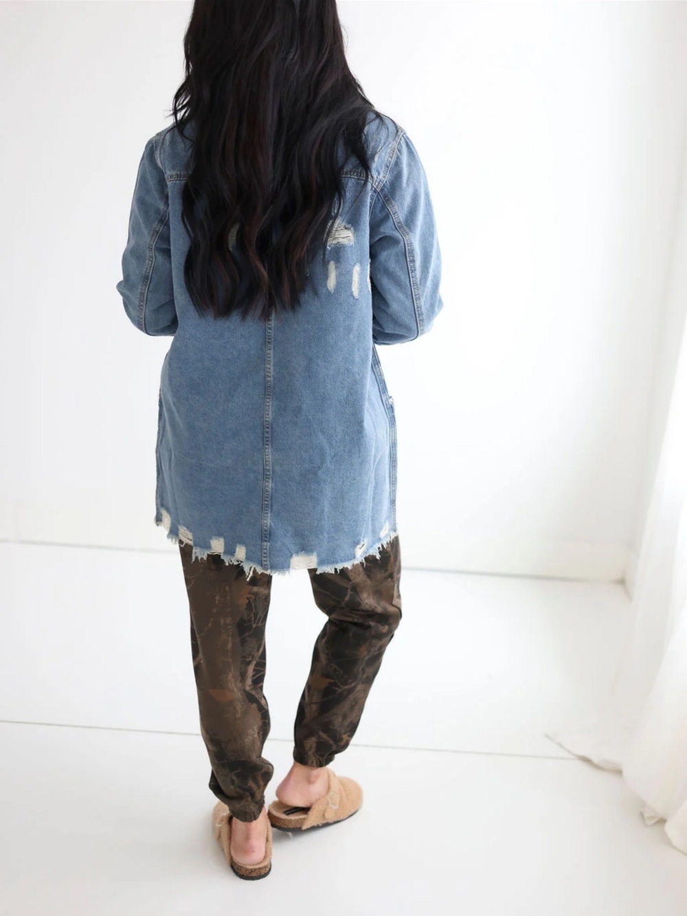 Veveret Denim Jean Shacket Jacket Size Medium Medium Wash Distressed Button Down - Picture 3 of 15